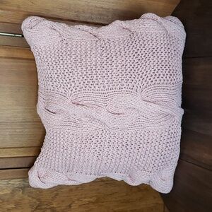 Sundance Chunky Cabke Knit Pillow 20" x 20"